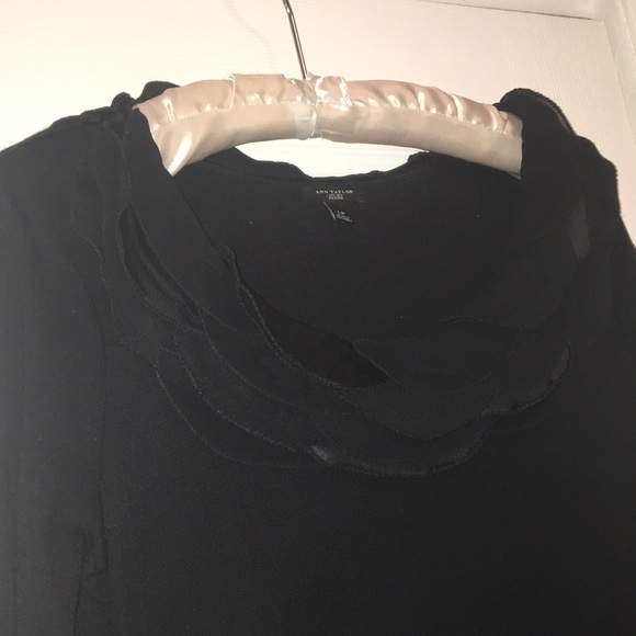 MUST GO Ann Taylor Dress W Ruffle Top - Picture 2 of 3